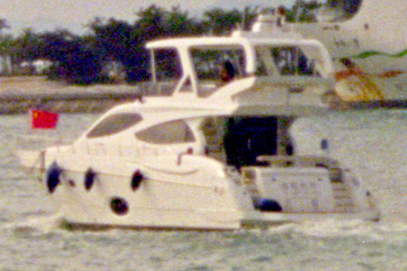 decouple rgb light_mk-cp_neg-ptl-E-crop.jpg